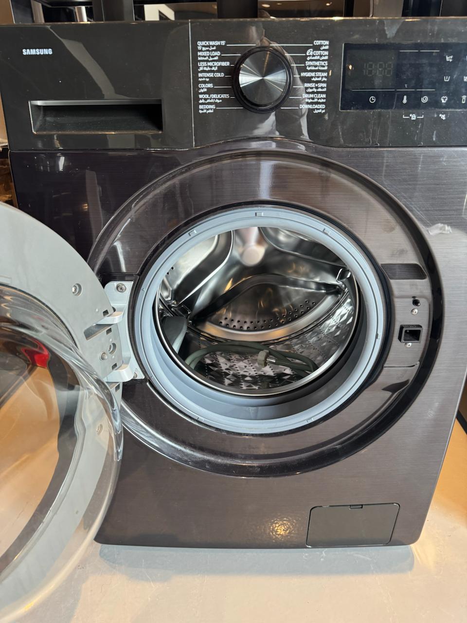 Samsung Series 5 Front Load Washing Machine -- 9kg, Black